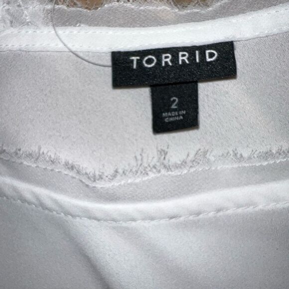 Torrid creamy white semi sheer sleeveless top with soft lace edges! - Picture 6 of 6